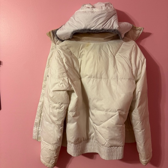 Columbia Cream Puffer Jacket with Quilted Design - Picture 9 of 12